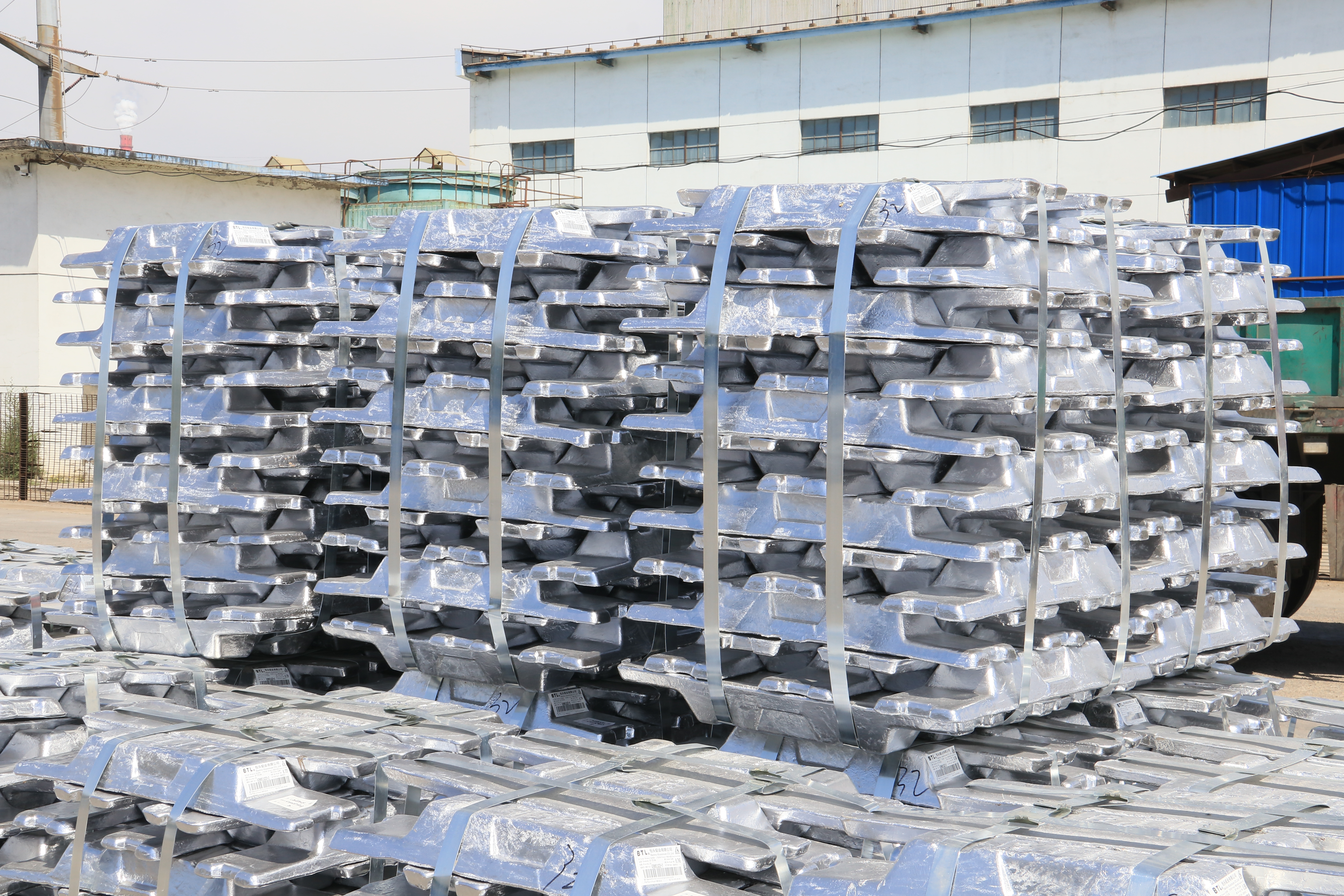 鑄造鋁合金錠ZLD102、ZLD104系列產(chǎn)品