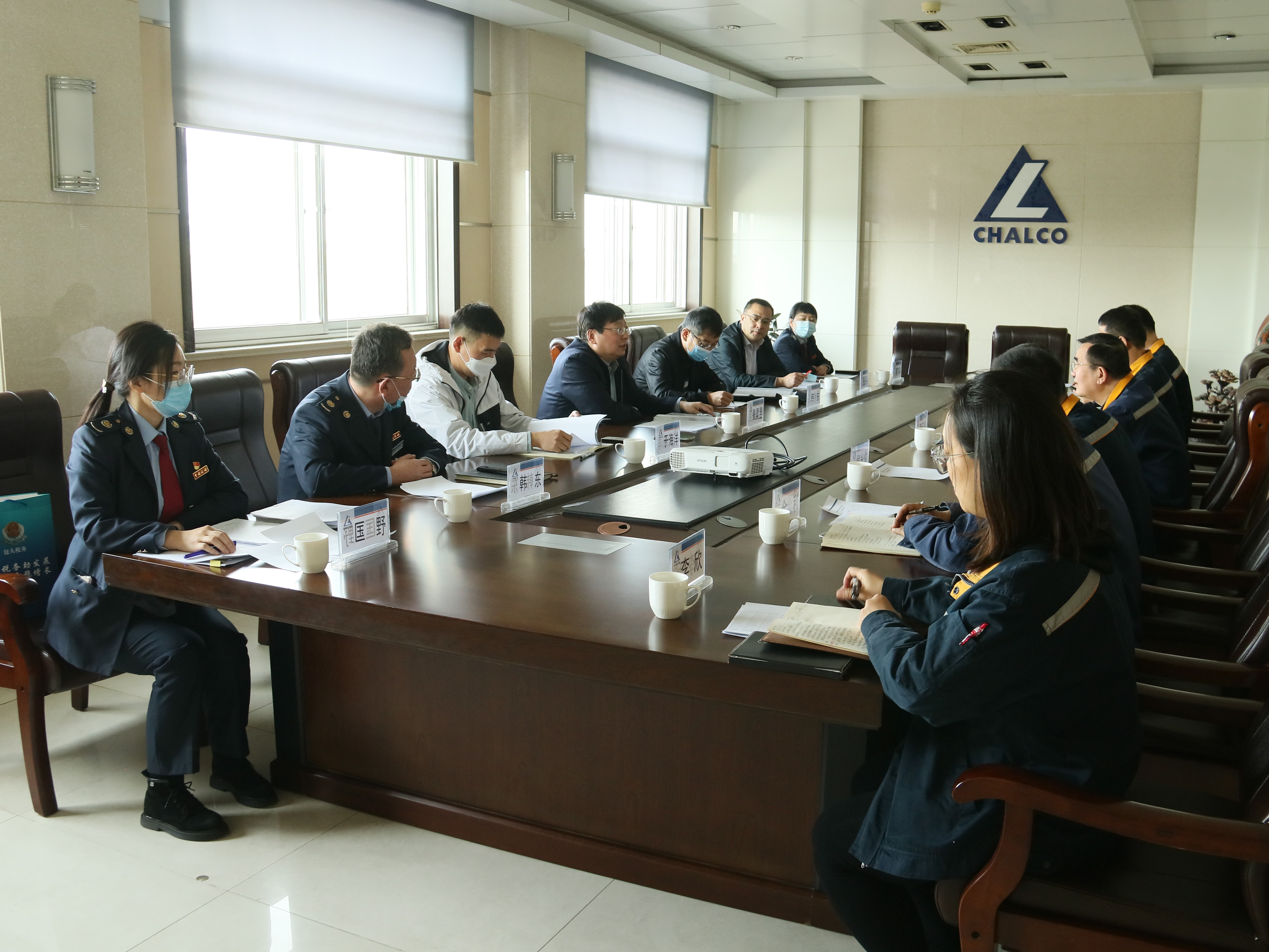市稅務局副局長張昊昱一行走訪包鋁